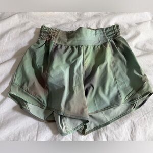 Lululemon Hotty Hot High-Rise Lined Short 4"